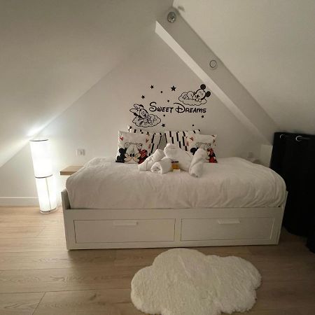 Paris House Villa Villejust Eksteriør billede